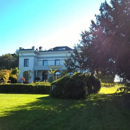 Holiday Home Fuer 8 Personen By Interhome * Couvin